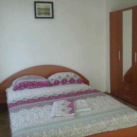 Семеен Хотел Стаси Pomorie Extérieur photo