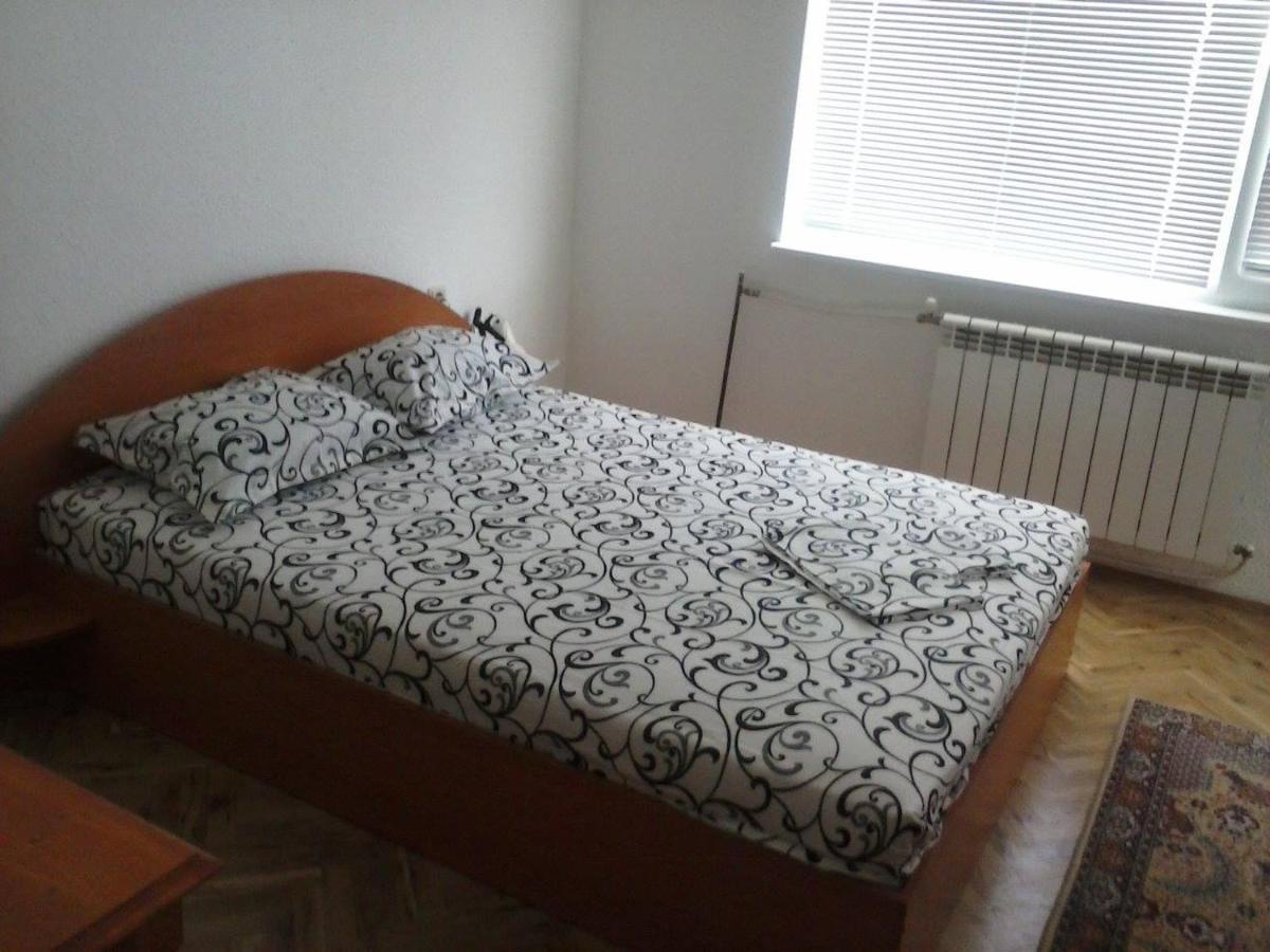 Семеен Хотел Стаси Pomorie Extérieur photo
